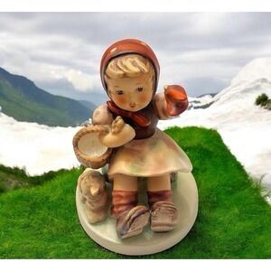 1978 Hummel Goebel Farewell Girl w/ Lamb 65/1 Vintage Figurine West‎ Germany